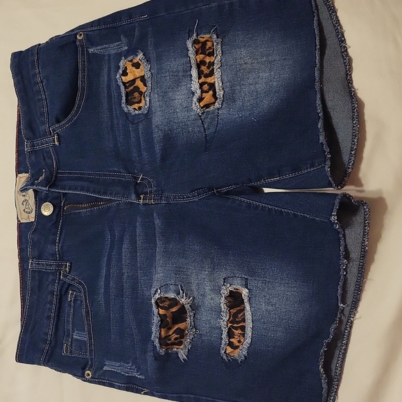 L&B Pants - Leopard Detail Long Jean Shorts Size 10